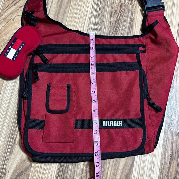 Vintage Tommy Hilfiger Crossbody Messenger Bag Red With Glasses And Case - Picture 2 of 7